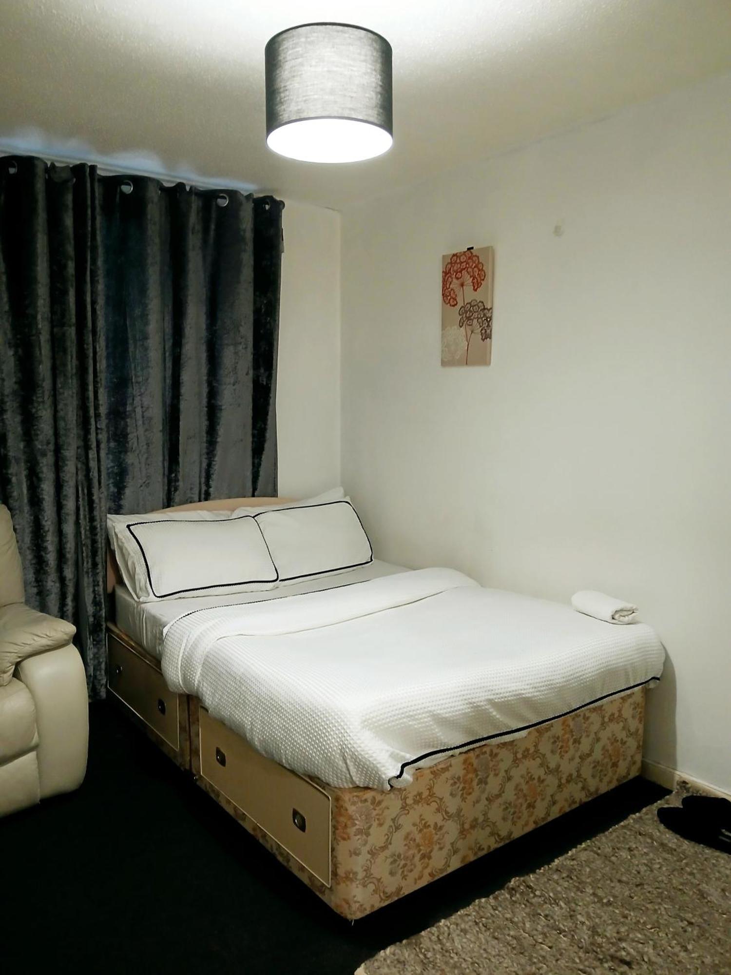 Cozy Private Room Глазго Экстерьер фото